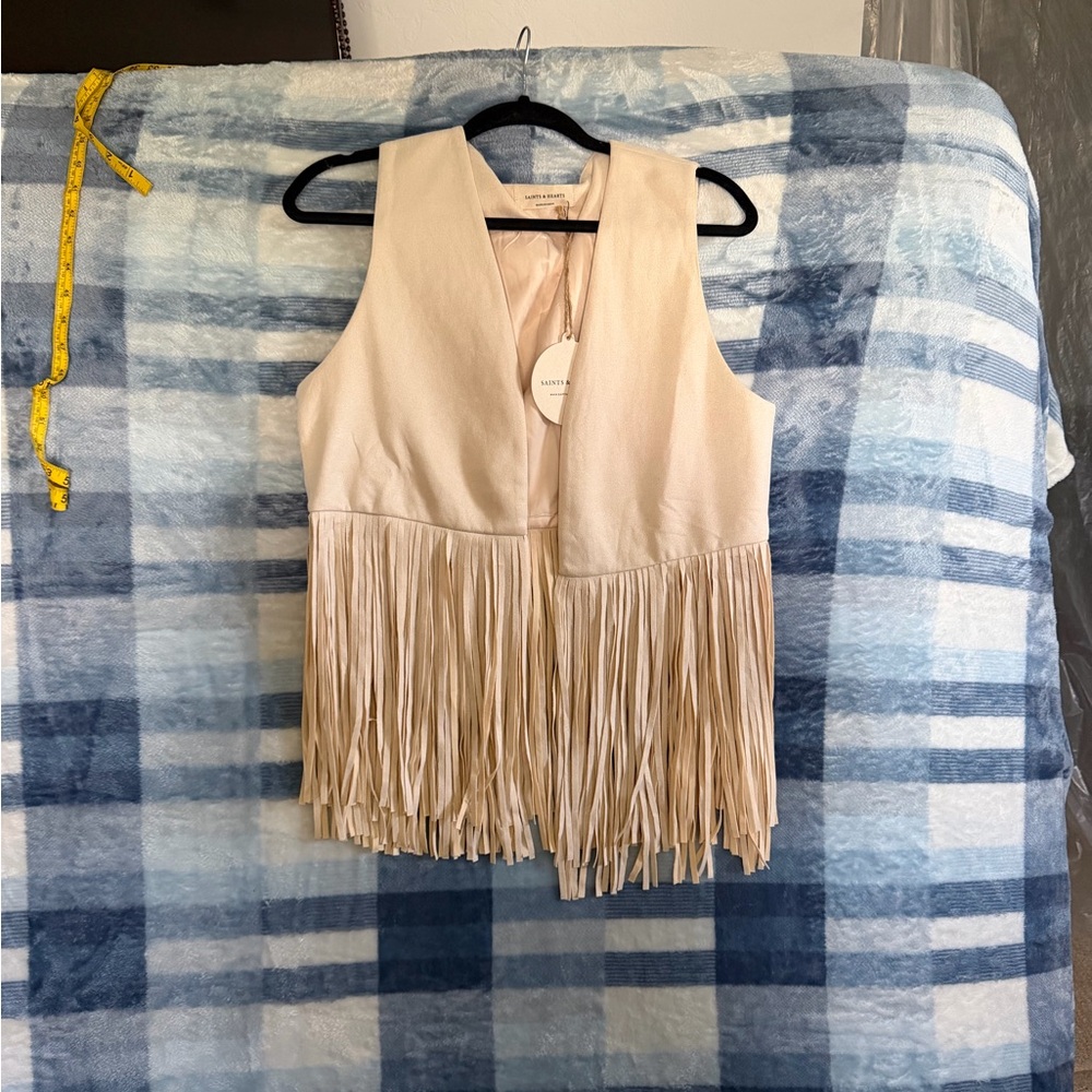 Saints and Hearts Sleeveless Fringe Tunic Vest in Cream